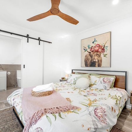 Little Sunshine - Private Acreage Guest Home Hervey Bay Esterno foto