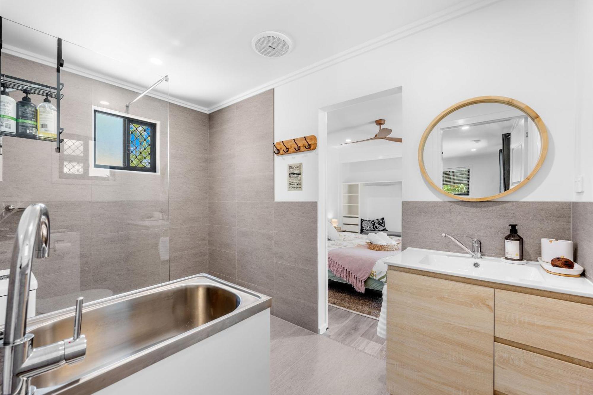 Little Sunshine - Private Acreage Guest Home Hervey Bay Esterno foto